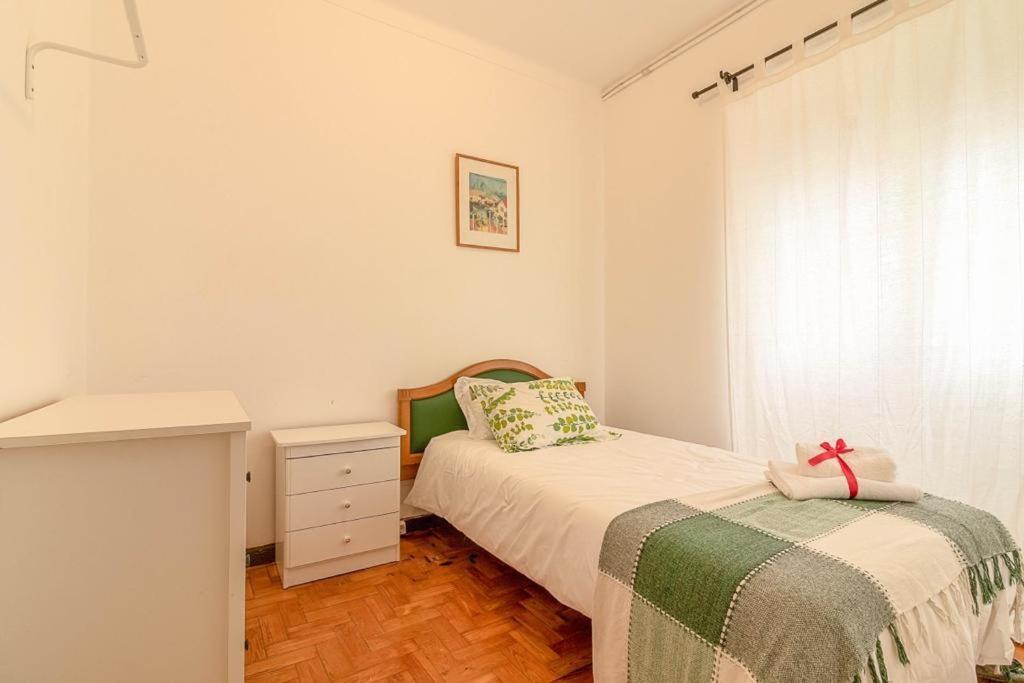Apartment 3f *