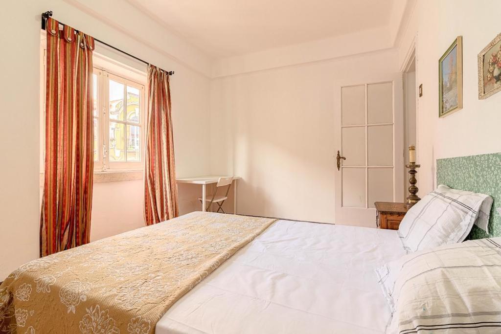 Apartment 3f *